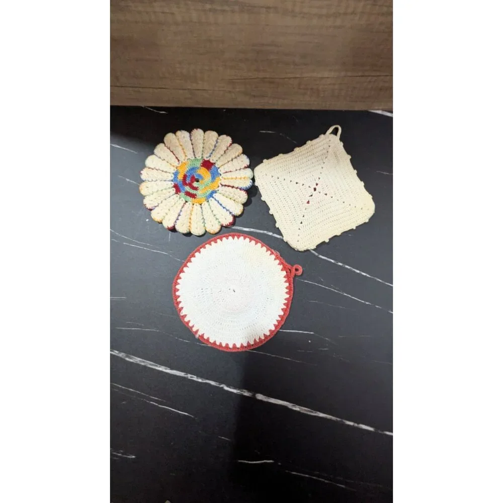 Vintage Crocheted Floral Hot Pads Set Of 3 Multicolor Handmade Pot Holders Kitch